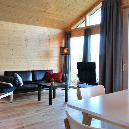 Schwarzes Holzferienhaus mit Sauna -- FELDRAIN -- an der Ostsee, Zierow bei Wismar, 4-6 Personen Exterior foto