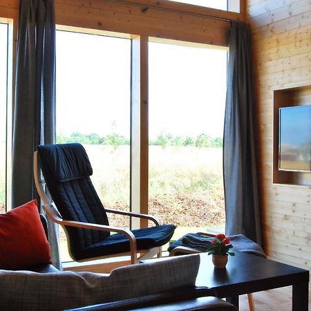 Schwarzes Holzferienhaus mit Sauna -- FELDRAIN -- an der Ostsee, Zierow bei Wismar, 4-6 Personen Exterior foto