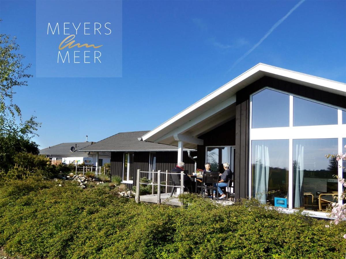 Schwarzes Holzferienhaus mit Sauna -- FELDRAIN -- an der Ostsee, Zierow bei Wismar, 4-6 Personen Exterior foto