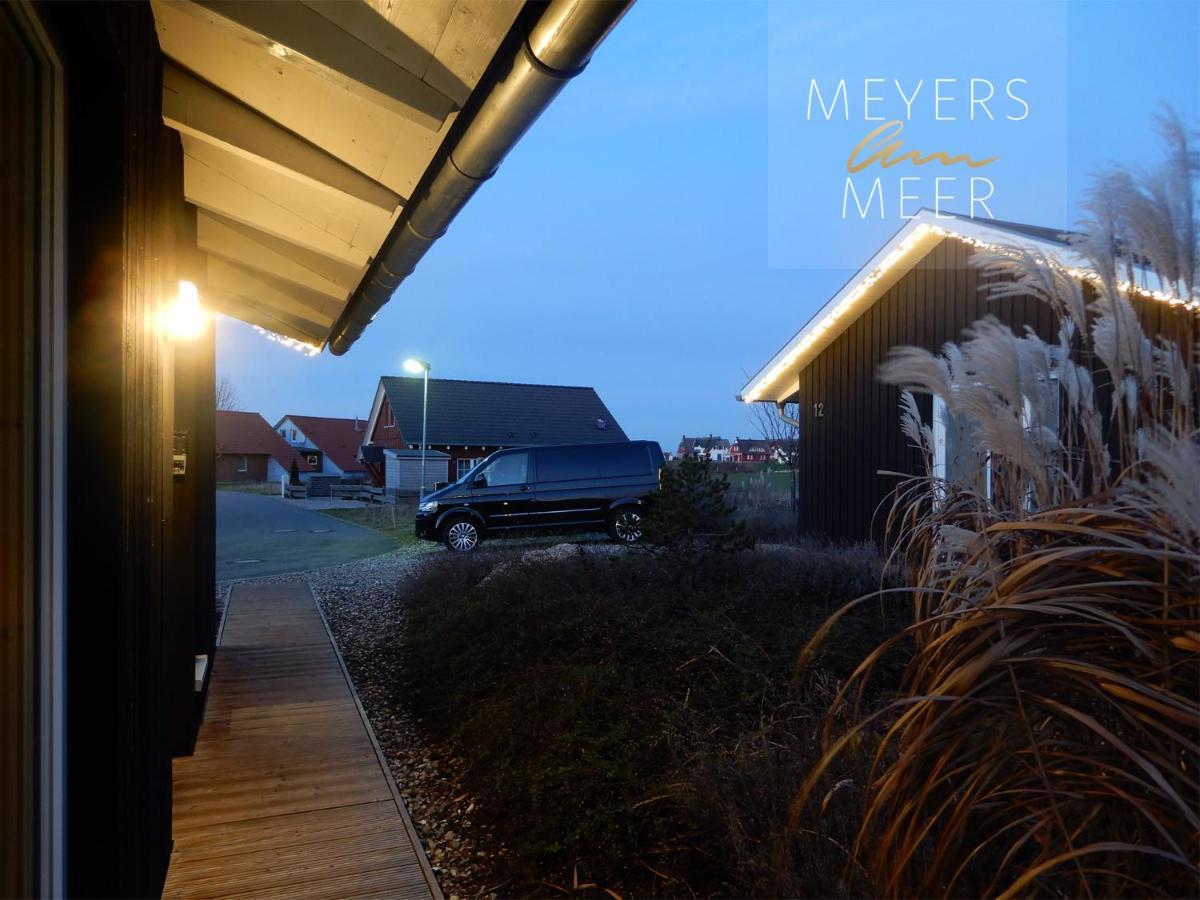 Schwarzes Holzferienhaus mit Sauna -- FELDRAIN -- an der Ostsee, Zierow bei Wismar, 4-6 Personen Exterior foto